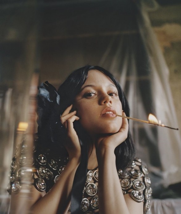 Дженна Ортега (Jenna Ortega) в фотосессии для журнала Vanity Fair (2024) Дженна Ортега (Jenna Ortega) в фотосессии для журнала Vanity Fair (2024)