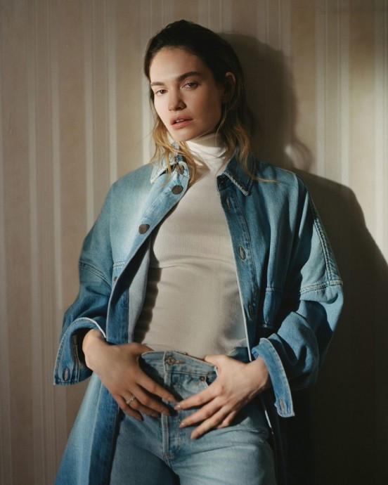 Лили Джеймс (Lily James) в фотосессии для журнала Porter