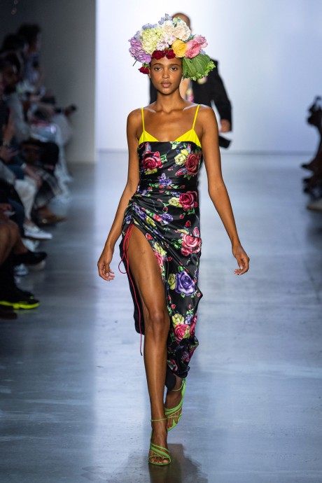 Модели коллекции Prabal Gurung