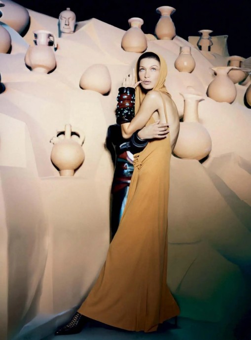 Белла Хадид (Bella Hadid) в фотосессии для журнала Vogue Italia (2023) Белла Хадид (Bella Hadid) в фотосессии для журнала Vogue Italia (2023)