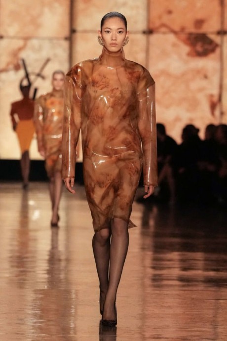Коллекция Saint Laurent Ready-To-Wear Осень-Зима 2025-2026 Коллекция Saint Laurent Ready-To-Wear Осень-Зима 2025-2026