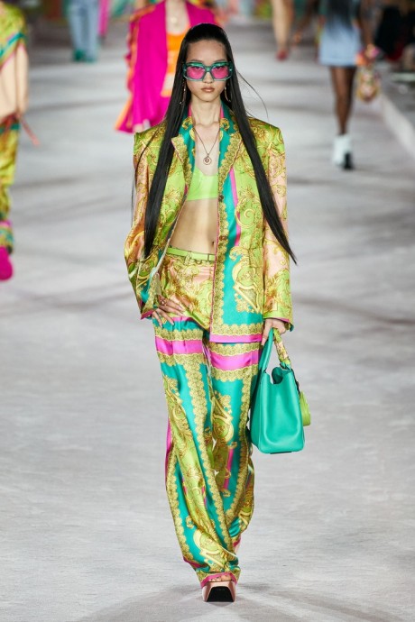 Коллекция Versace Ready-To-Wear Весна-Лето 2022