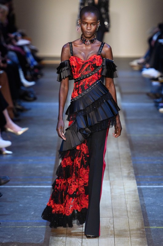 Alexander McQueen Fall-Winter 2019 Alexander McQueen Fall-Winter 2019