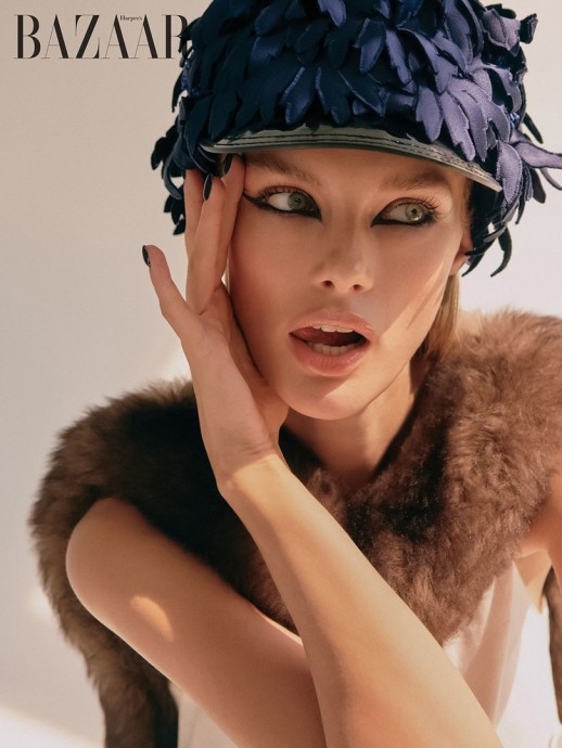 Kris Grikaite в Prada в объективе Matt Jones для Harper's Bazaar Корея Сентябрь 2024 Kris Grikaite в Prada в объективе Matt Jones для Harper's Bazaar Корея Сентябрь 2024