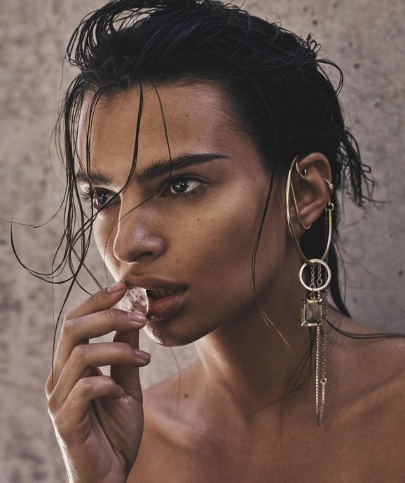 Эмили Ратаковски (Emily Ratajkowski) в фотосессии для журнала Vogue Australia