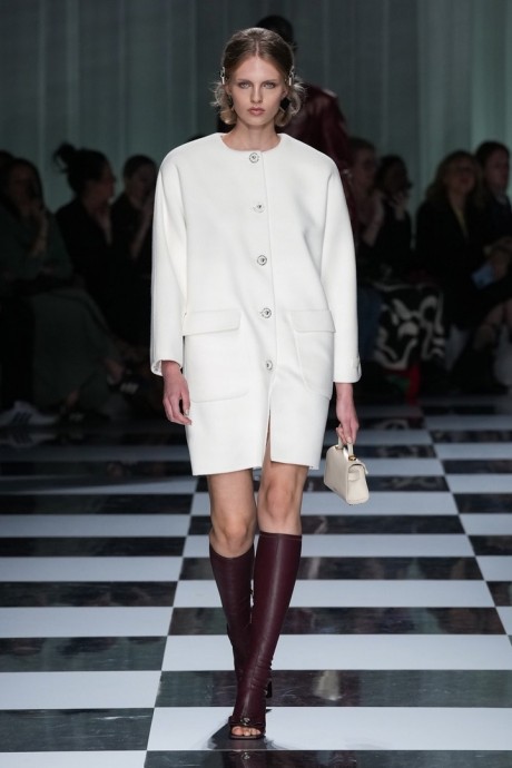 Коллекция Versace Ready-To-Wear Весна-Лето 2024
