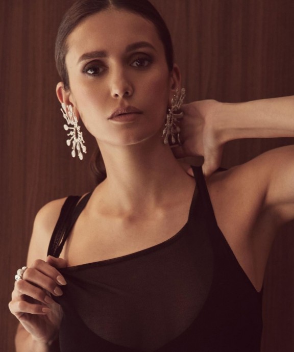 Нина Добрев (Nina Dobrev) в фотосессии для журнала DuJour (2023) Нина Добрев (Nina Dobrev) в фотосессии для журнала DuJour (2023)