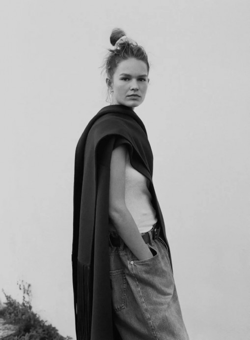 Анна Эверс (Anna Ewers) в фотосессии для журнала Vogue Italia (2023) Анна Эверс (Anna Ewers) в фотосессии для журнала Vogue Italia (2023)