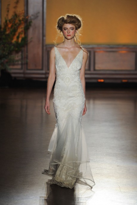 Модели коллекции Claire Pettibone