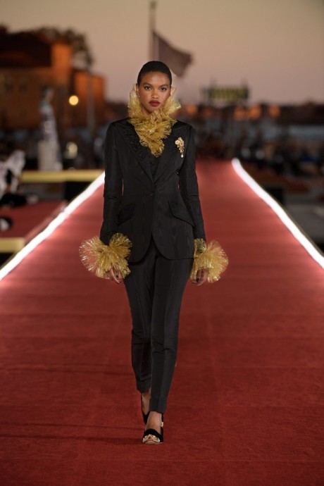 Коллекция Dolce & Gabbana Couture Осень-Зима 2021/2022 Коллекция Dolce & Gabbana Couture Осень-Зима 2021/2022