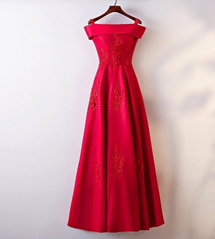 Очень красивые платье в красных оттенках