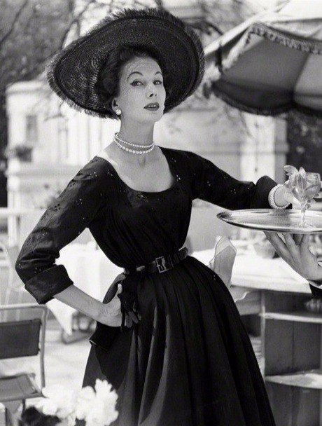 Элегантный "Нью лук" 1950-х годов. Элегантный "Нью лук" 1950-х годов.