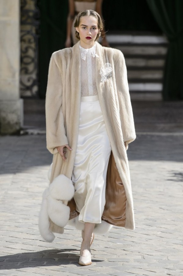 Ulyana Sergeenko f/w 2017 Ulyana Sergeenko f/w 2017