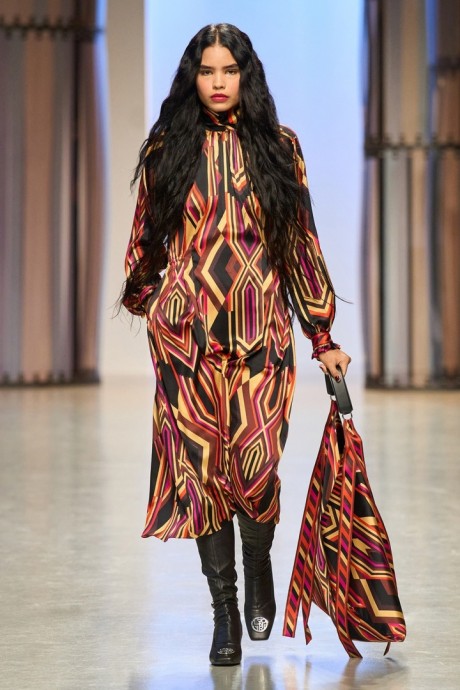 Коллекция Leonard Paris Fall-Winter 2024/25 RTW Collection Коллекция Leonard Paris Fall-Winter 2024/25 RTW Collection