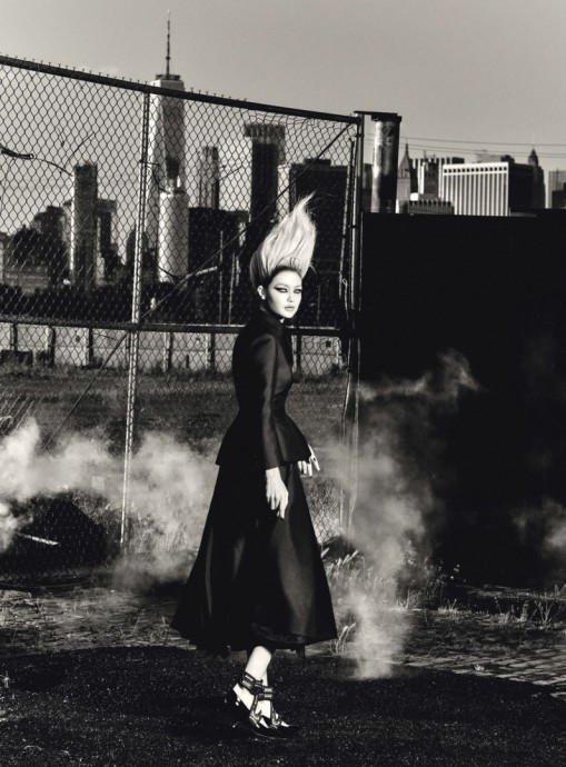 Джиджи Хадид (Gigi Hadid) в фотосессии для журнала Vogue Italy (2022) Джиджи Хадид (Gigi Hadid) в фотосессии для журнала Vogue Italy (2022)