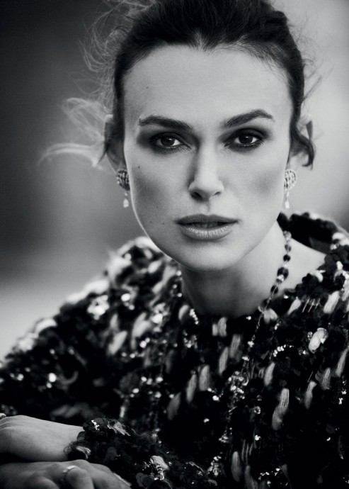 Кира Найтли (Keira Knightley) украсила обложку июльского выпуска Harper's Bazaar UK Кира Найтли (Keira Knightley) украсила обложку июльского выпуска Harper's Bazaar UK
