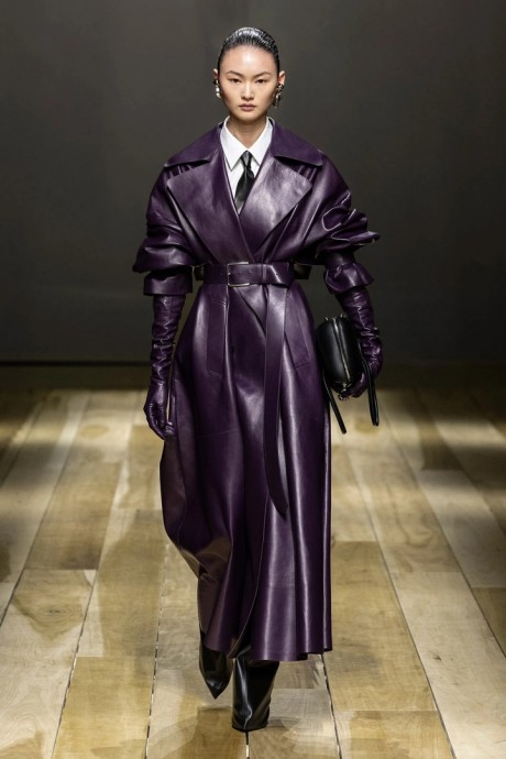 Обзор осенней коллекции Alexander McQueen 2023 ready-to-wear Обзор осенней коллекции Alexander McQueen 2023 ready-to-wear