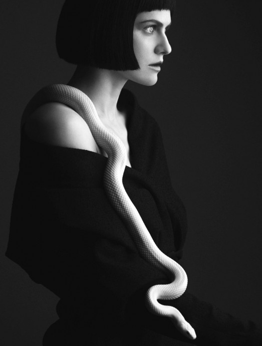 Александра Даддарио (Alexandra Daddario) в фотосессии для журнала Flaunt (2024) Александра Даддарио (Alexandra Daddario) в фотосессии для журнала Flaunt (2024)