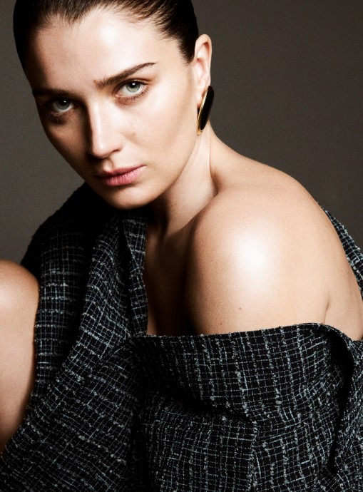 Ив Хьюсон (Eve Hewson) в фотосессии для журнала Porter Edit (2024) Ив Хьюсон (Eve Hewson) в фотосессии для журнала Porter Edit (2024)