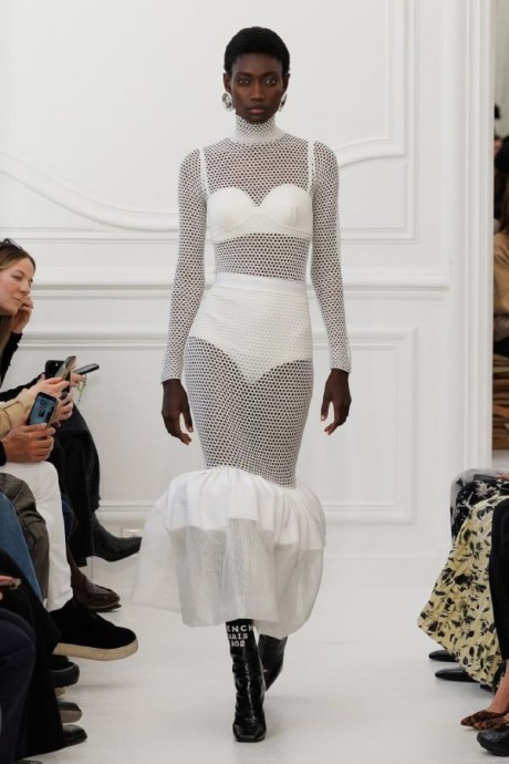 Коллекция Givenchy Ready-To-Wear Осень-Зима 2025-2026 Коллекция Givenchy Ready-To-Wear Осень-Зима 2025-2026