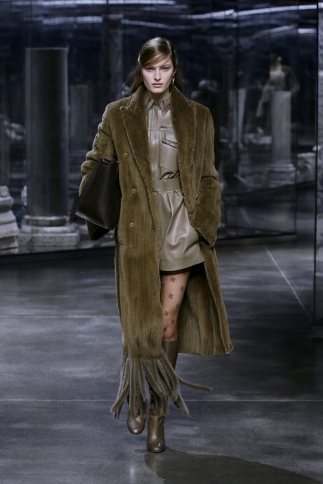 Коллекция Fendi Ready-To-Wear Осень-Зима 2021/2022