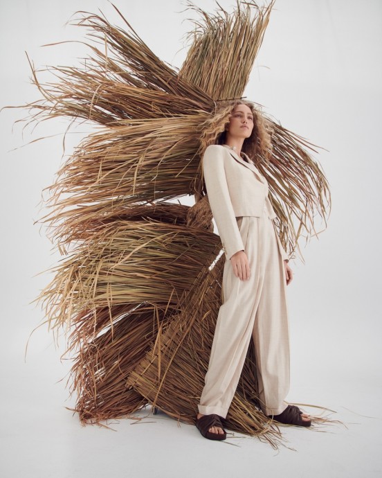 Kimberly van der Laan в фотосессии ELLE Germany. Фотограф Andreas Ortner Kimberly van der Laan в фотосессии ELLE Germany. Фотограф Andreas Ortner