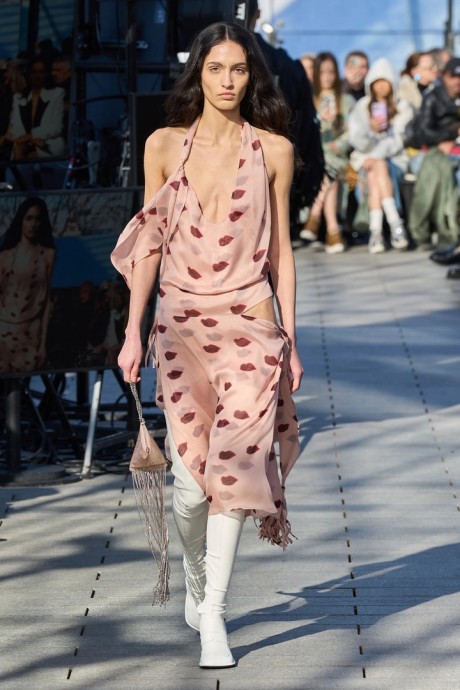 Коллекция Stella McCartney Fall 2024 Ready-to-Wear