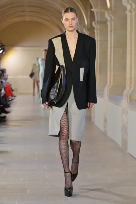 Коллекция Victoria Beckham Ready-To-Wear Осень-Зима 2023-2024 Коллекция Victoria Beckham Ready-To-Wear Осень-Зима 2023-2024