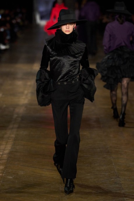Высокая мода  Alexander McQueen, Fall-Winter 2025/26