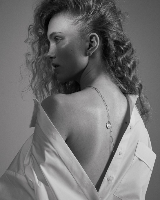 Kimberly van der Laan в фотосессии ELLE Germany. Фотограф Andreas Ortner Kimberly van der Laan в фотосессии ELLE Germany. Фотограф Andreas Ortner