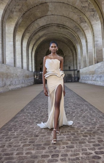Коллекция Gaurav Gupta Haute Couture Осень-Зима 2024-2025 Коллекция Gaurav Gupta Haute Couture Осень-Зима 2024-2025