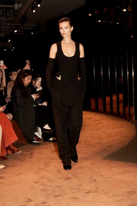 Коллекция Schiaparelli Ready-To-Wear Осень-Зима 2025-2026 Коллекция Schiaparelli Ready-To-Wear Осень-Зима 2025-2026