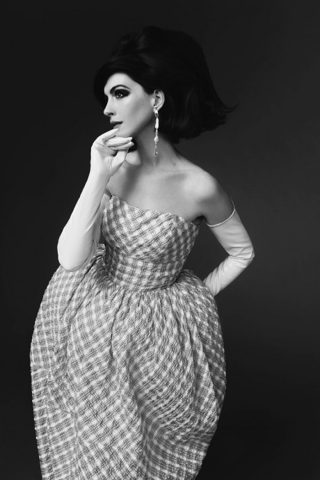 Энн Хэтэуэй (Anne Hathaway) украсила обложку нового выпуска CR Fashion Book China Issue 02