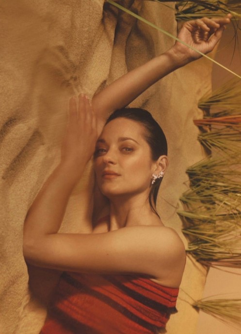 Изумительная Марион Котийяр (Marion Cotillard) позировала для июльского Marie Claire France Изумительная Марион Котийяр (Marion Cotillard) позировала для июльского Marie Claire France