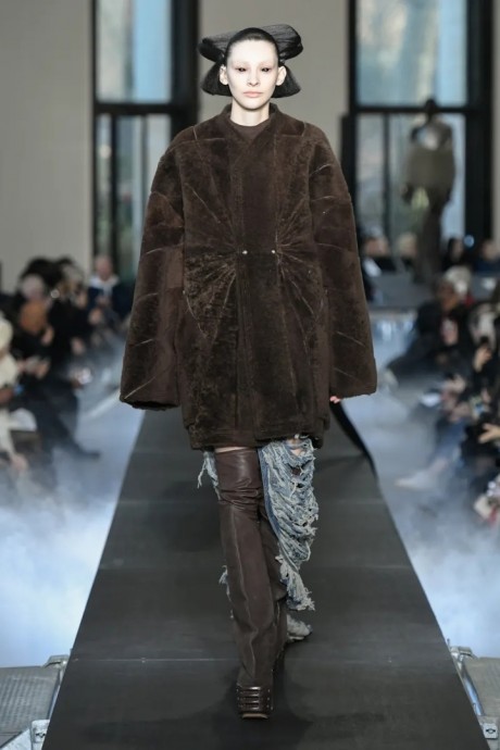 Коллекция Rick Owens Ready-To-Wear Осень-Зима 2023-2024 Коллекция Rick Owens Ready-To-Wear Осень-Зима 2023-2024