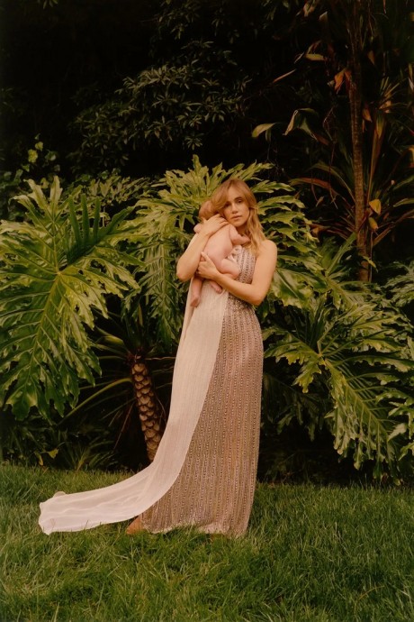 Сьюки Уотерхаус (Suki Waterhouse) в фотосессии для журнала British Vogue (2024) Сьюки Уотерхаус (Suki Waterhouse) в фотосессии для журнала British Vogue (2024)