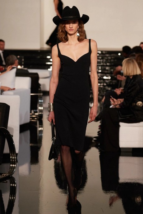 Коллекция Ralph Lauren Ready-To-Wear Осень-Зима 2022/2023 Коллекция Ralph Lauren Ready-To-Wear Осень-Зима 2022/2023