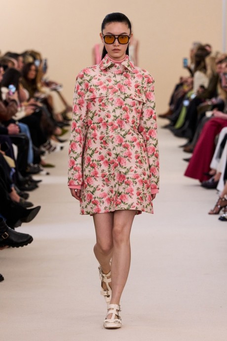 Высокая мода Giambattista Valli Fall-Winter 2024/25 RTW Collection Высокая мода Giambattista Valli Fall-Winter 2024/25 RTW Collection