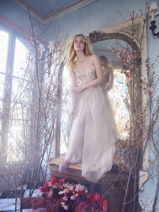 Эль Фаннинг (Elle Fanning) в фотосессии для журнала Harper’s Bazaar UK (2023) Эль Фаннинг (Elle Fanning) в фотосессии для журнала Harper’s Bazaar UK (2023)