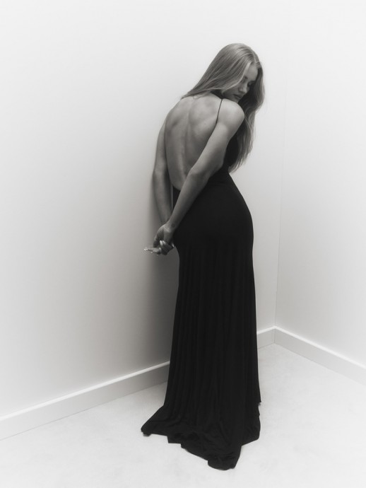 Роузи Хантингтон-Уайтли (Rosie Huntington-Whiteley) в фотосессии для журнала Porter Edit Роузи Хантингтон-Уайтли (Rosie Huntington-Whiteley) в фотосессии для журнала Porter Edit