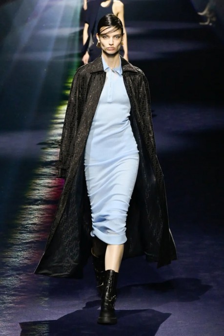 Коллекция Fendi Ready-To-Wear Осень-Зима 2023