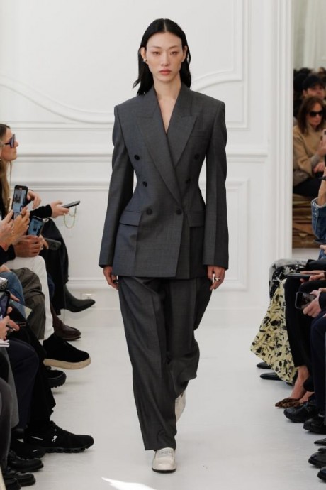 Коллекция Givenchy Ready-To-Wear Осень-Зима 2025-2026 Коллекция Givenchy Ready-To-Wear Осень-Зима 2025-2026