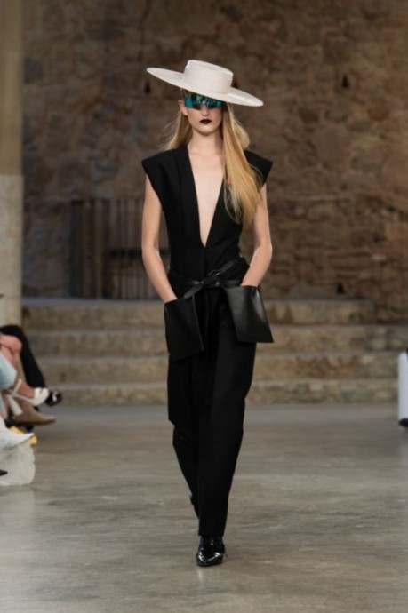 Коллекция Louis Vuitton Cruise 2025