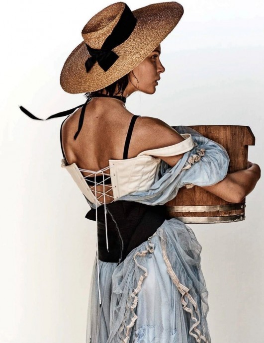 Жозефин Скривер (Josephine Skriver) в фотосессии для журнала Vogue Germany Жозефин Скривер (Josephine Skriver) в фотосессии для журнала Vogue Germany