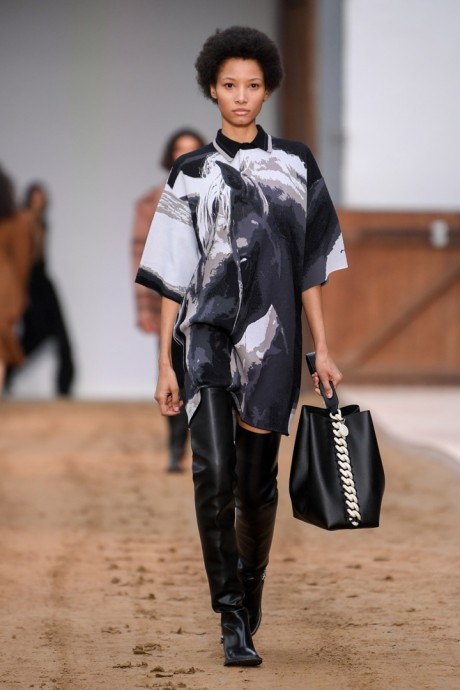 Коллекция Stella McCartney Ready-To-Wear Осень-Зима 2023-2024 Коллекция Stella McCartney Ready-To-Wear Осень-Зима 2023-2024
