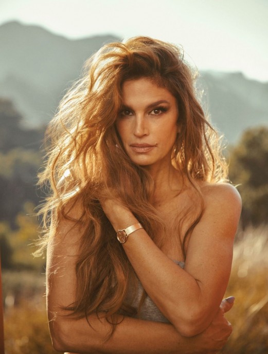 Синди Кроуфорд (Cindy Crawford) в фотосессии для журнала Flaunt (2024)