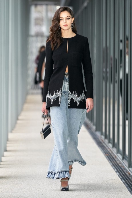 Коллекция Chanel Pre-Fall Осень-Зима 2022/2023