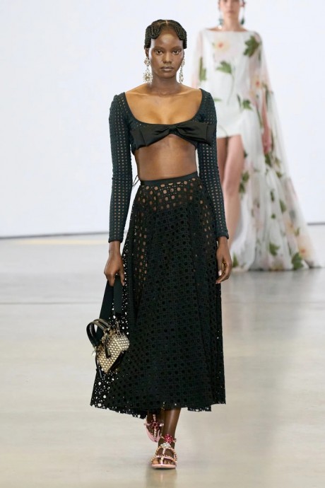 Коллекция Giambattista Valli Ready-To-Wear 2023