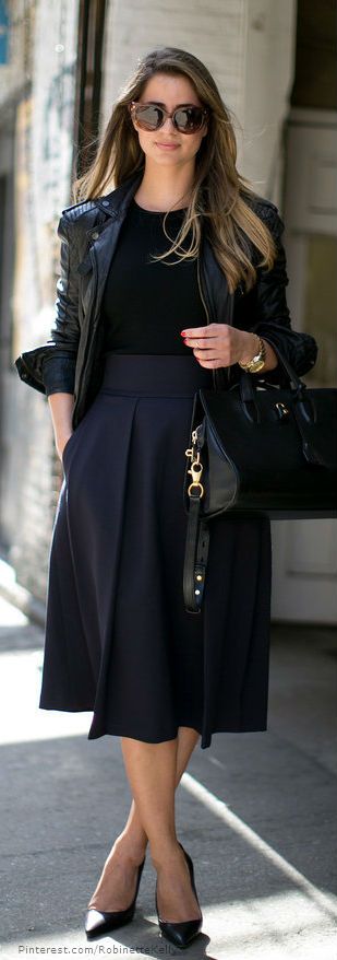 Look! В черном!