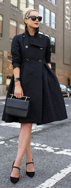 Look! В черном!